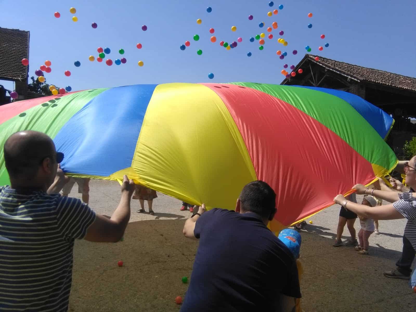 Giochi con il paracadute ludico